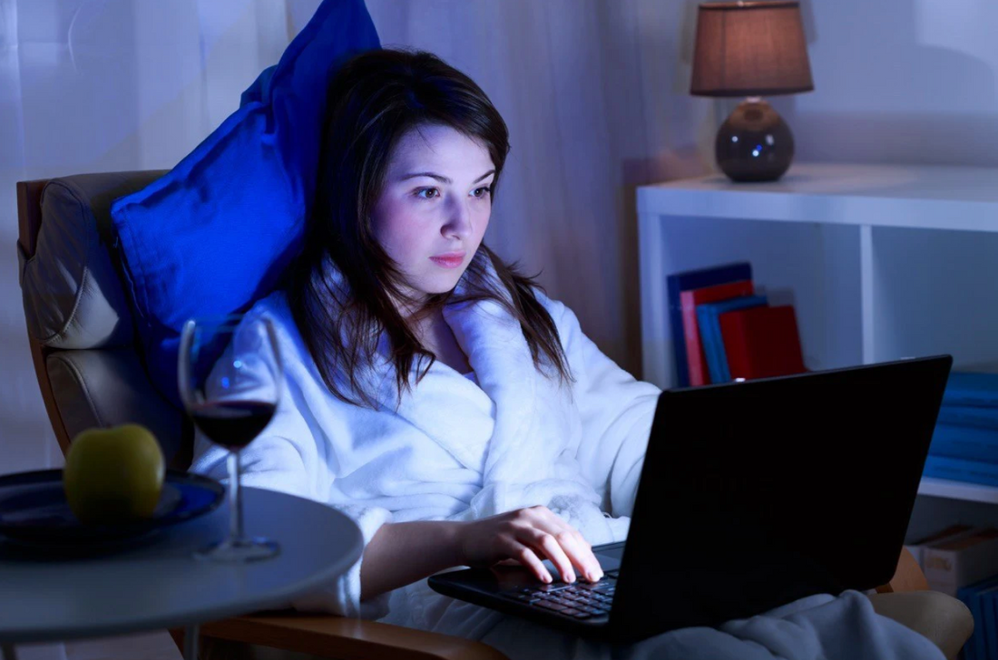 Staying up late will have a negative impact on your facial skin